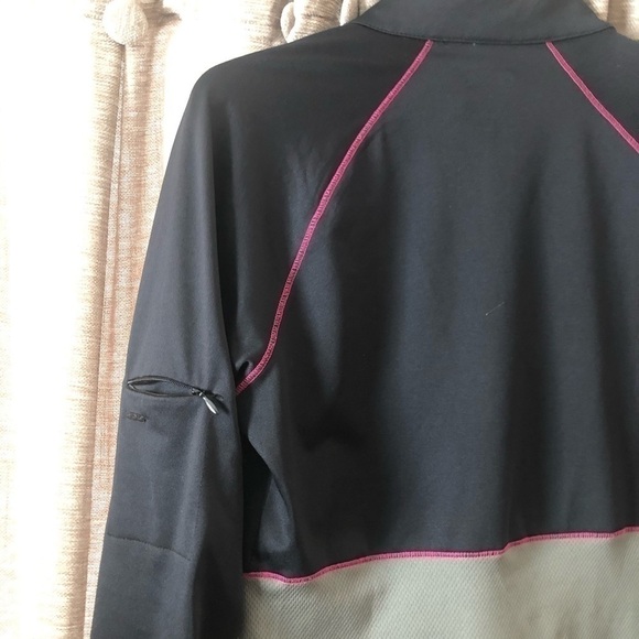 Fila Quarter Zip Black Logo Lightweight Sweatshirt - Picture 7 of 7